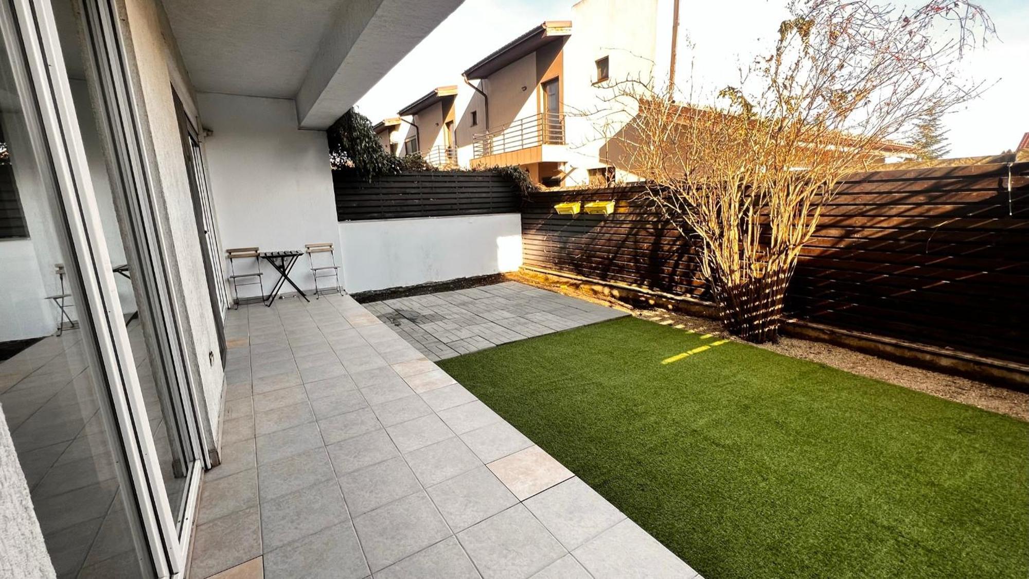 Otopeni Airport Apartment With Private Garden Esterno foto